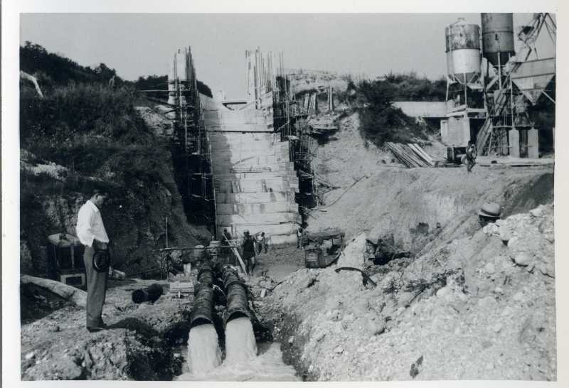 Vista d'insieme dei lavori dello scarico del canale adduttore